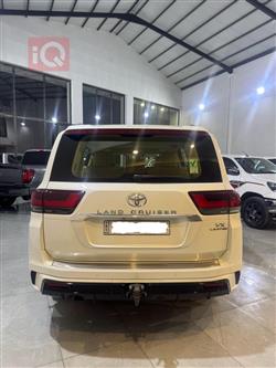 تويوتا لاندكروزر